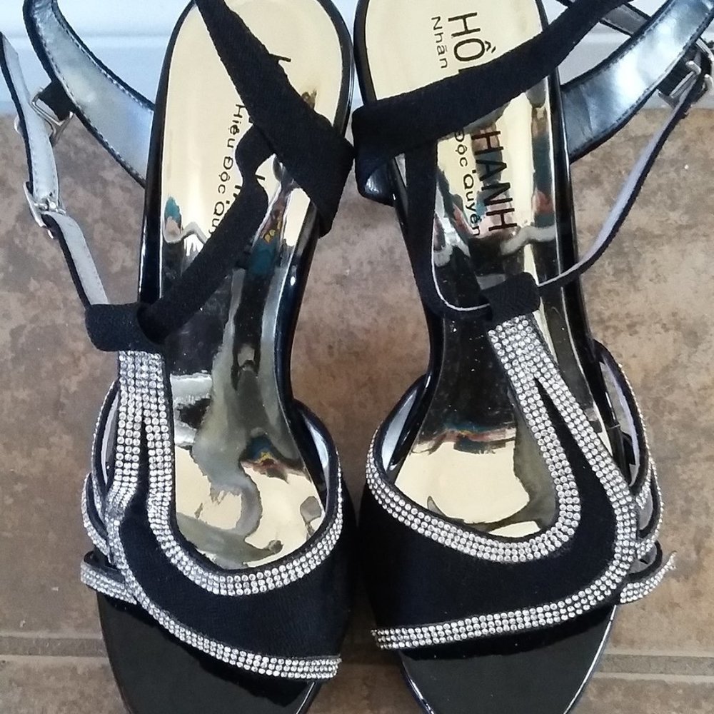 Hong Hanh Elegant Black & Silver Strappy Sandals - New - Picture 3 of 5